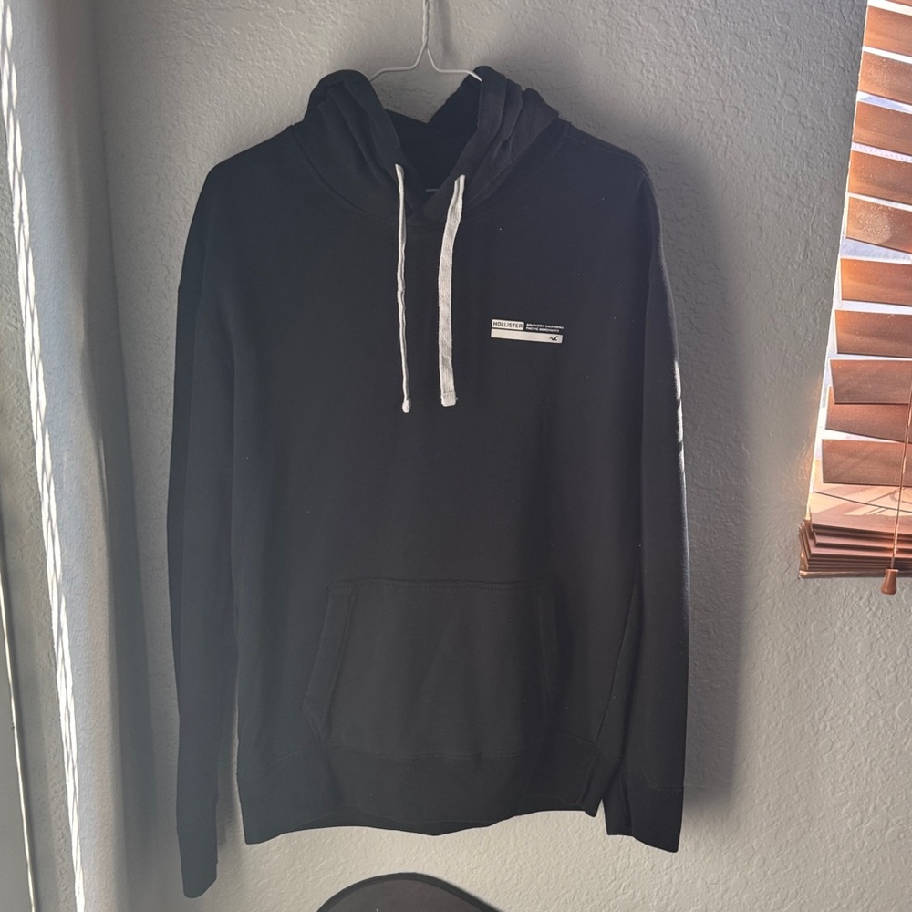 VINTAGE HOLLISTER BLACK HOODIE